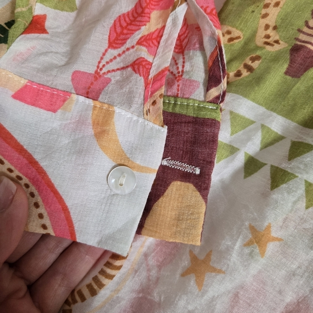 Peach women's button-down blouse with cheetahs and checkered tropical print S - Picture 6 of 8